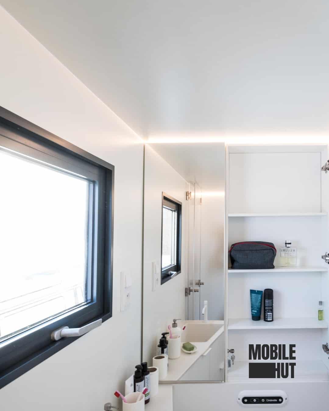 Koupelna s úložnými prostory